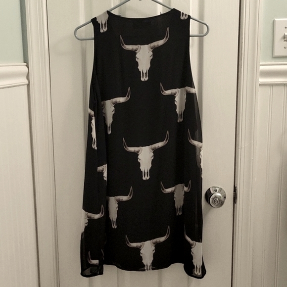 Peach Love California, size M, black with bull skulls - Picture 4 of 6